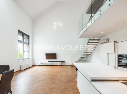 Pronájem bytu, 3+kk, 170 m²