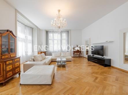 Pronájem bytu, 3+1, 130 m²