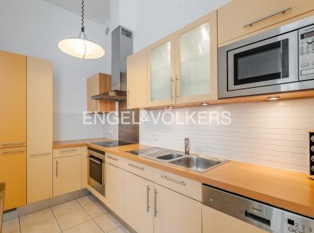 Pronájem bytu, 3+1, 130 m²