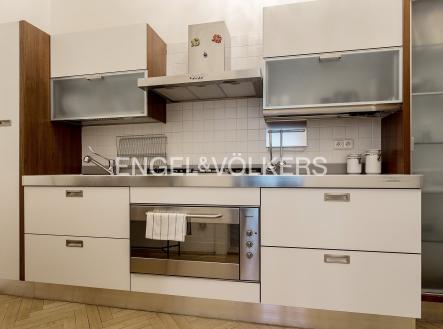 Pronájem bytu, 3+1, 125 m²