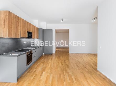 Pronájem bytu, 2+kk, 68 m²