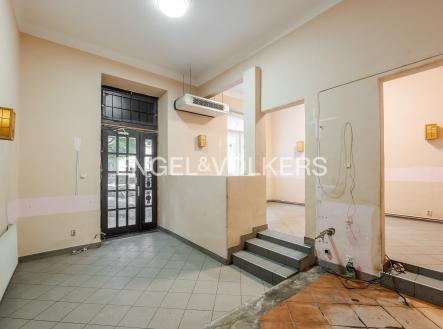Pronájem obchodní prostory, 71 m²
