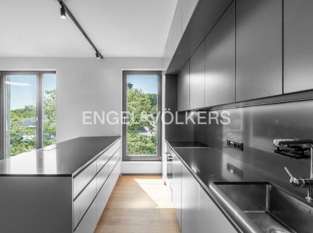 Pronájem bytu, 3+kk, 88 m²