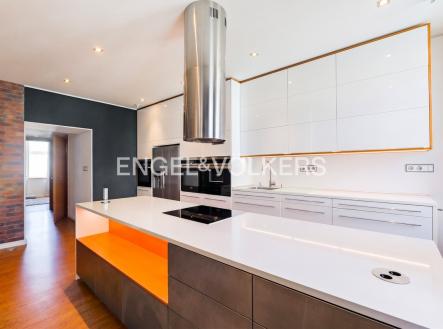 Pronájem bytu, 3+kk, 86 m²