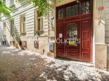 Pronájem obchodní prostory, 155 m²