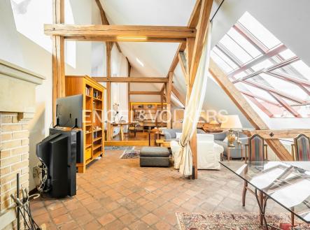 Pronájem bytu, atypický, 169 m²
