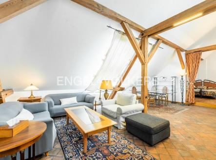 Pronájem bytu, atypický, 169 m²