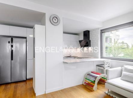 Prodej bytu, 3+kk, 97 m²