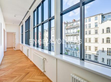 Pronájem bytu, 4+kk, 202 m²
