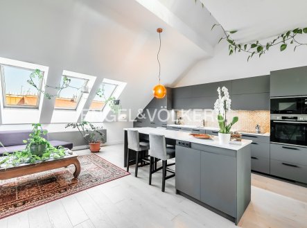 Exkluzivní pronájem prostorného bytu 4+kk s terasou a výhledem – Vinohrady