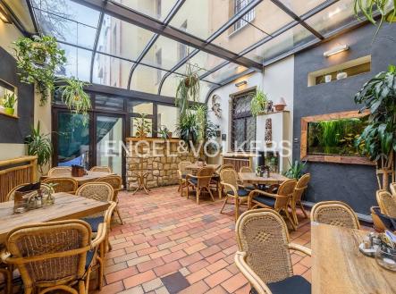 Pronájem restaurace, 443 m²