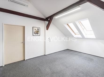 Pronájem kanceláře, 73 m²