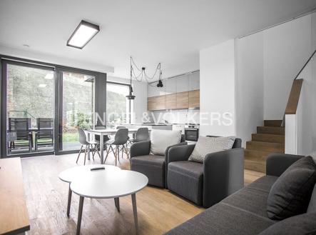 Pronájem domu/vily, 165 m²