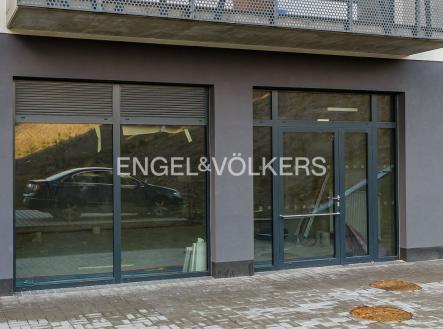 Pronájem obchodní prostory, 84 m²