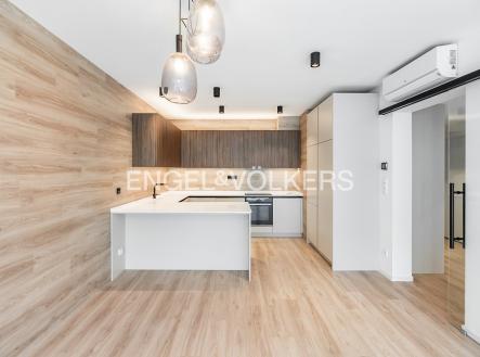 Prodej bytu, 4+kk, 106 m²