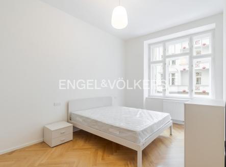 Pronájem bytu, 2+kk, 47 m²