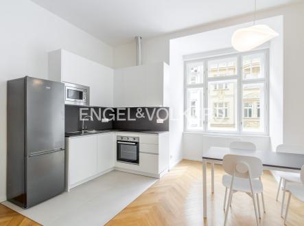 Pronájem bytu, 4+kk, 99 m²