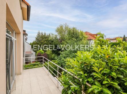 Pronájem domu/vily, 300 m²