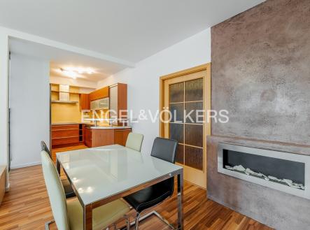 Pronájem bytu, 3+kk, 82 m²