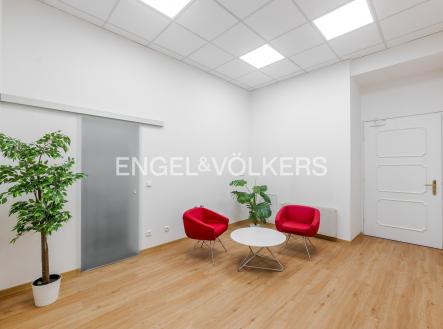 Pronájem kanceláře, 115 m²