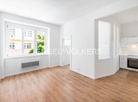 Pronájem bytu, 2+kk, 43 m²