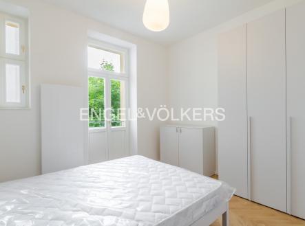Pronájem bytu, 3+kk, 75 m²