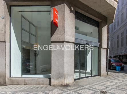 Pronájem obchodní prostory, 181 m²