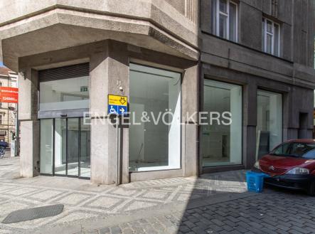 Pronájem obchodní prostory, 181 m²