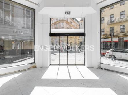 Pronájem obchodní prostory, 181 m²