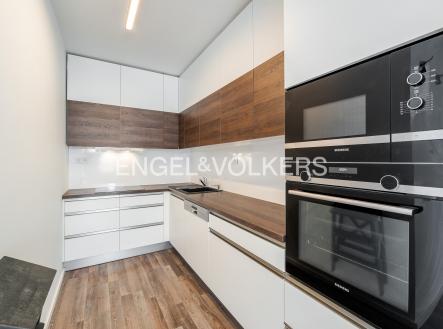 Pronájem bytu, 2+kk, 60 m²