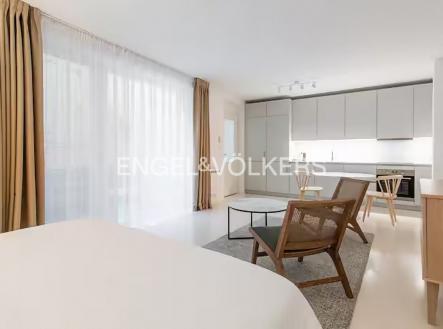 Pronájem bytu, 1+kk, 38 m²
