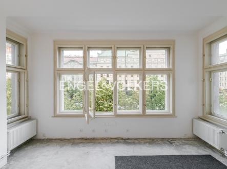 Pronájem kanceláře, 175 m²