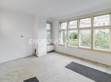 Pronájem kanceláře, 175 m²
