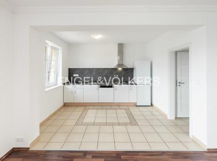 Pronájem domu/vily, 185 m²