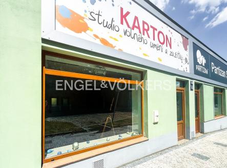 Pronájem obchodní prostory, 64 m²