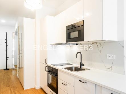 Pronájem bytu, 2+kk, 56 m²