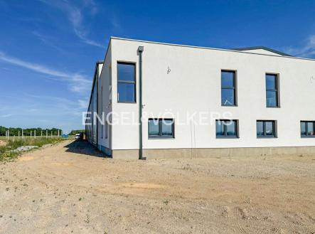 Pronájem kanceláře, 3 500 m²