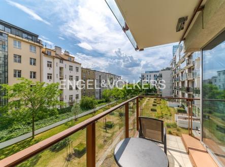 Pronájem bytu, 2+kk, 61 m²