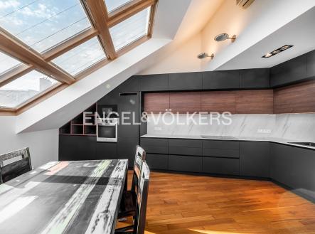 Pronájem bytu, 3+kk, 102 m²