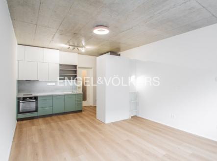 Pronájem bytu, 1+kk, 37 m²