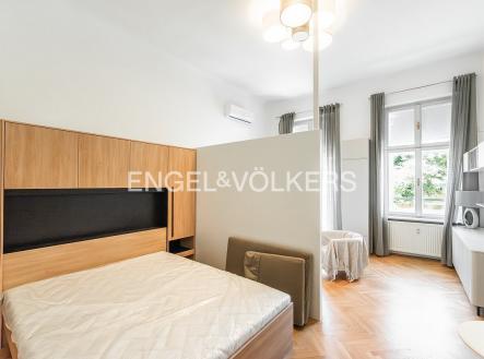 Pronájem bytu, 2+kk, 53 m²