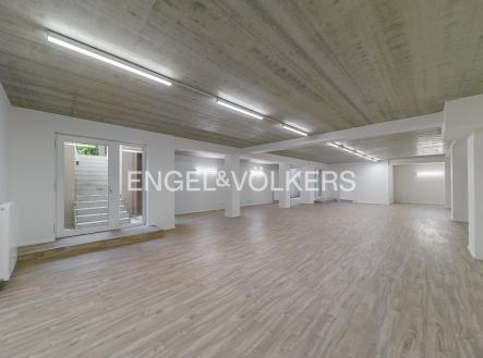 Pronájem kanceláře, 136 m²