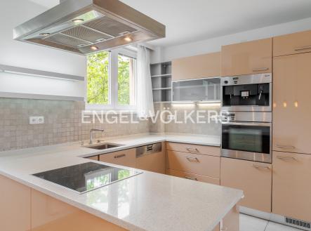 Pronájem domu/vily, 172 m²