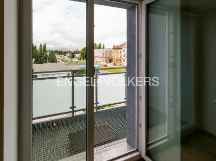 Pronájem bytu, 1+kk, 42 m²