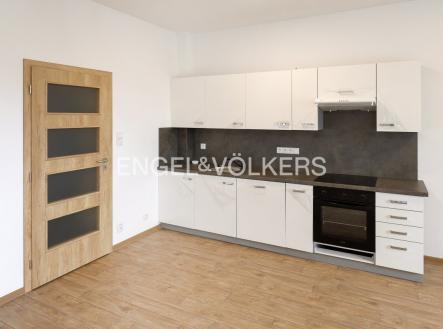 Pronájem bytu, 1+kk, 42 m²