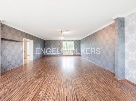 Pronájem domu/vily, 205 m²