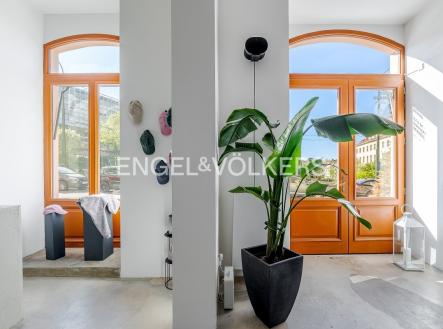 Pronájem obchodní prostory, 176 m²
