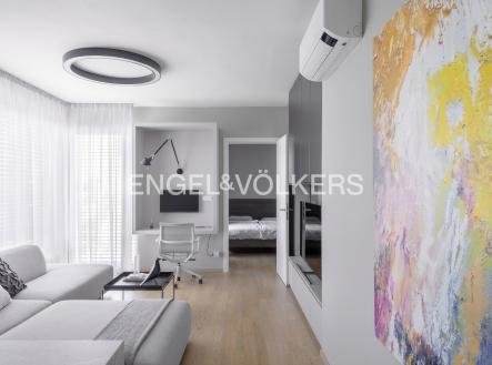 Pronájem bytu, 2+kk, 61 m²