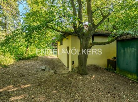 Prodej pozemku pro bydlení, 1 043 m²