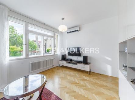 Pronájem bytu, 2+kk, 57 m²